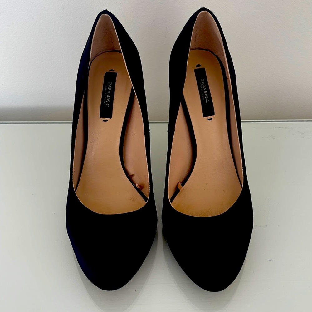 Women’s Zara black satin heels